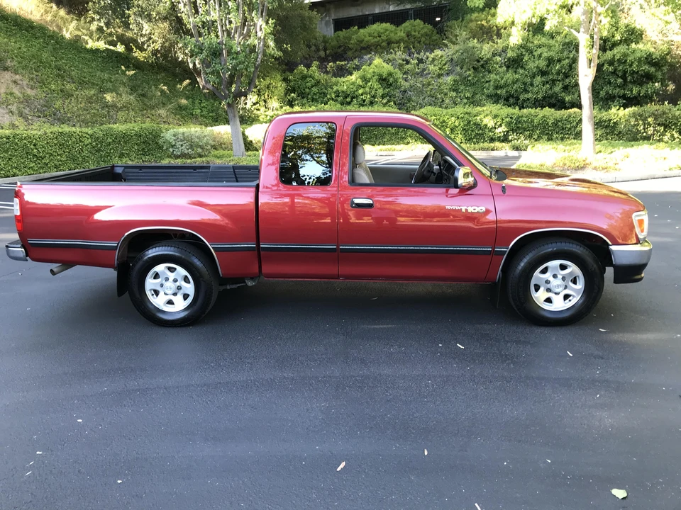 1995 Toyota T100 - Image 4 of 31