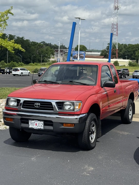 1995 Toyota Tacoma 1st Gen - Image 2 of 31