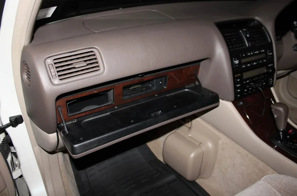 1995 Toyota Celsior 2nd Gen - Image 10 of 14