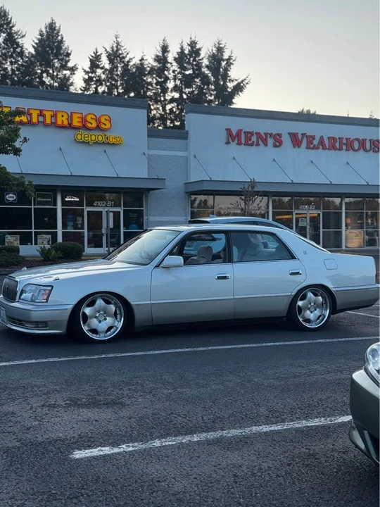 1995 Toyota Crown 9th Gen - Image 2 of 5
