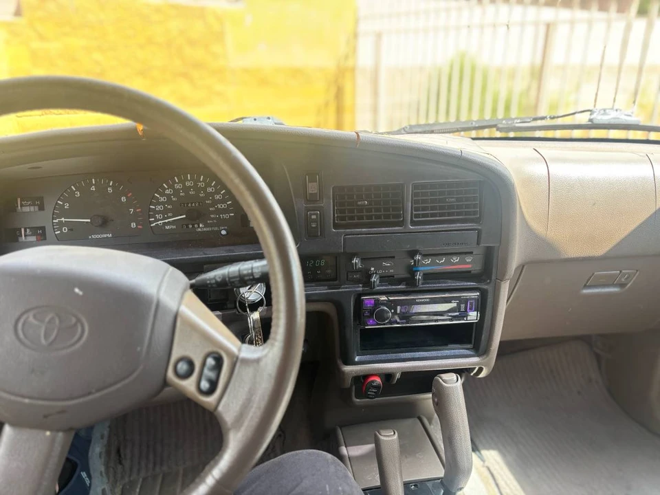 1995 Toyota 4Runner 2nd Gen - Image 8 of 12