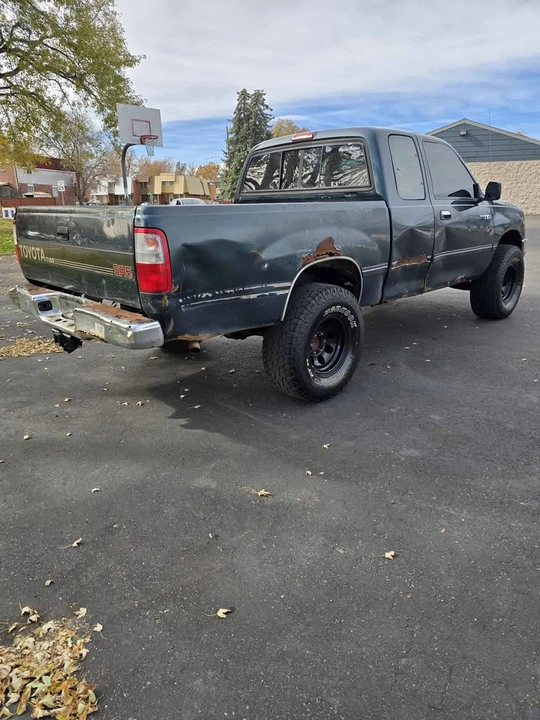 1995 Toyota T100 - Image 3 of 15