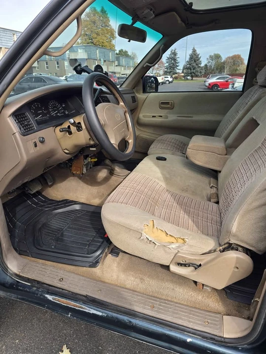 1995 Toyota T100 - Image 5 of 15