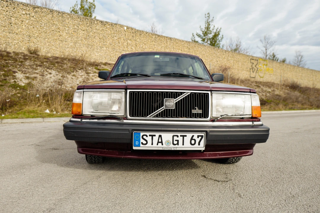 1995 Volvo 245 - Image 6 of 31