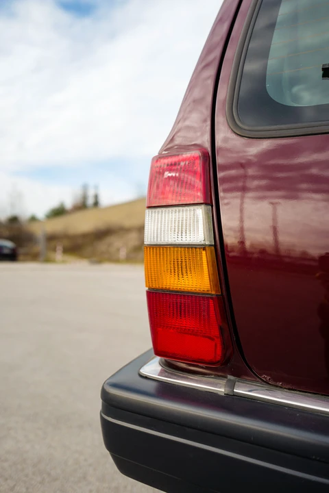 1995 Volvo 245 - Image 12 of 31
