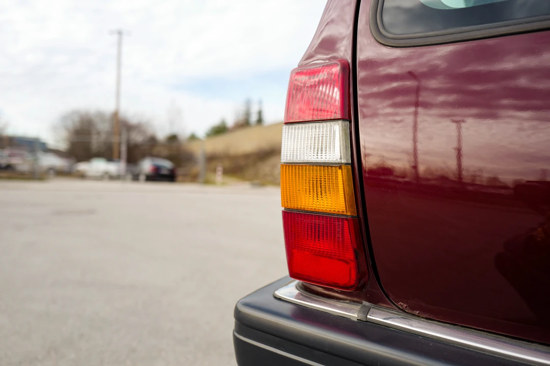 1995 Volvo 245 - Image 13 of 31