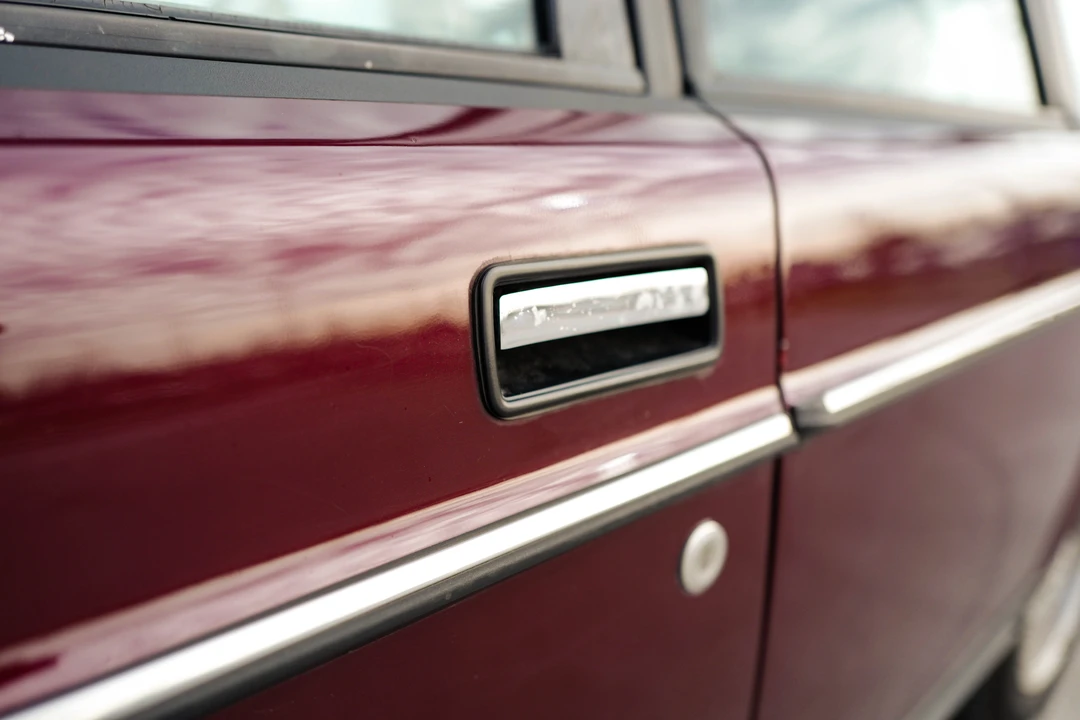 1995 Volvo 245 - Image 19 of 31