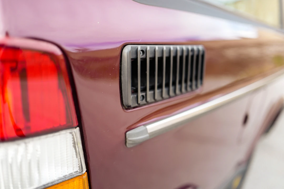 1995 Volvo 245 - Image 24 of 31