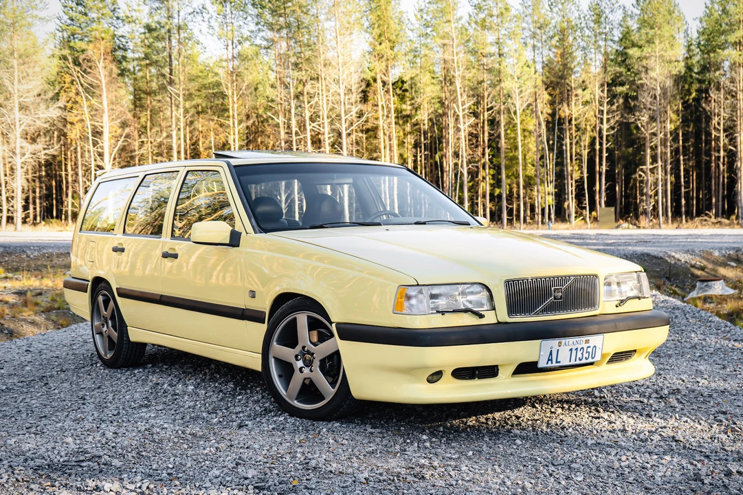 1995 Volvo 850 T-5R - Image 2 of 31