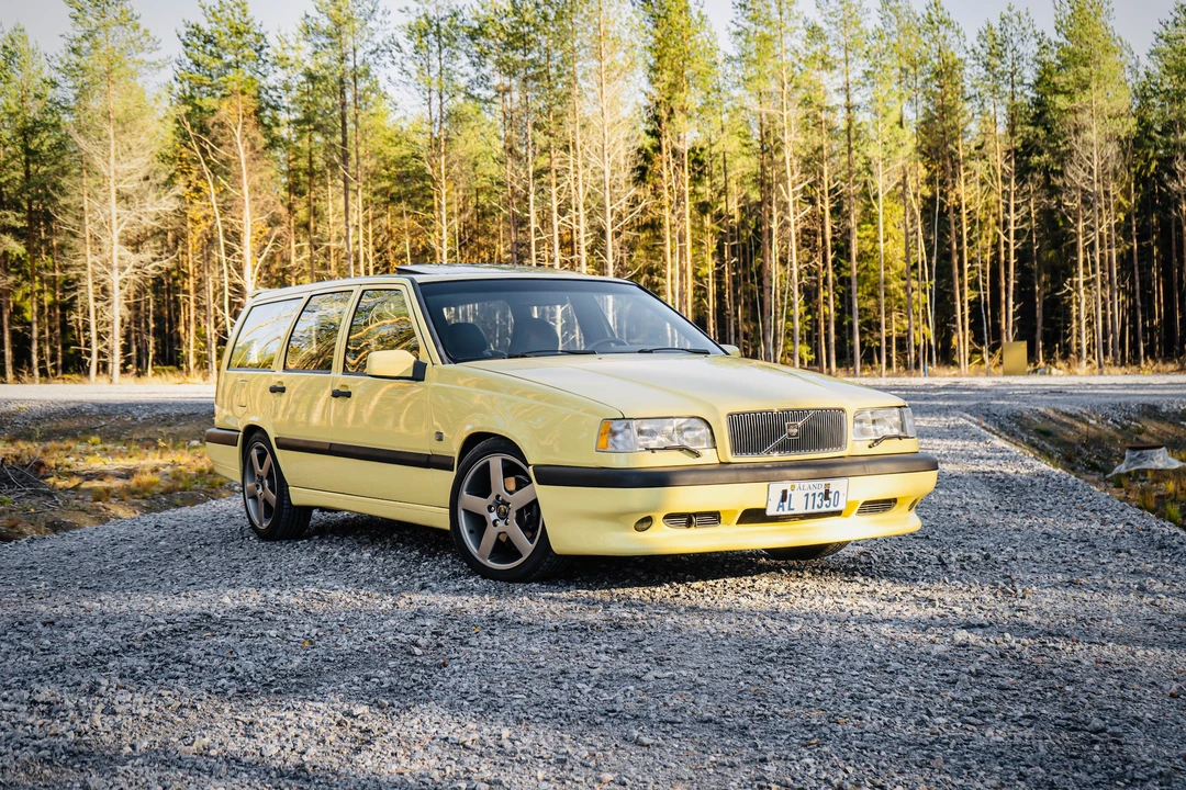 1995 Volvo 850 T-5R - Image 11 of 31