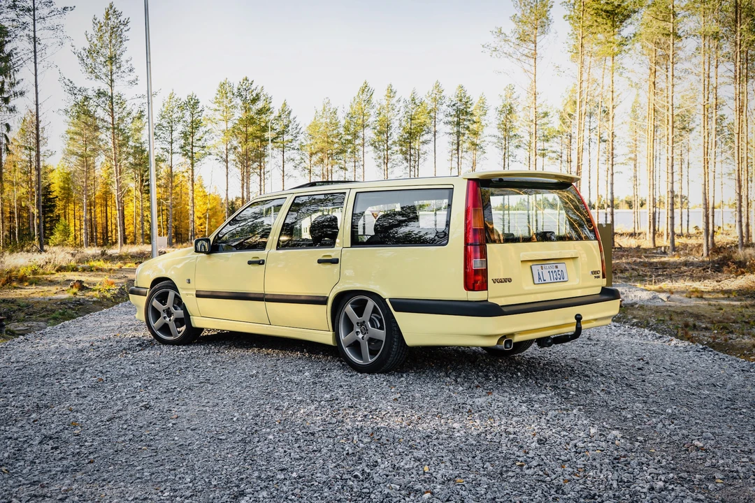 1995 Volvo 850 T-5R - Image 16 of 31