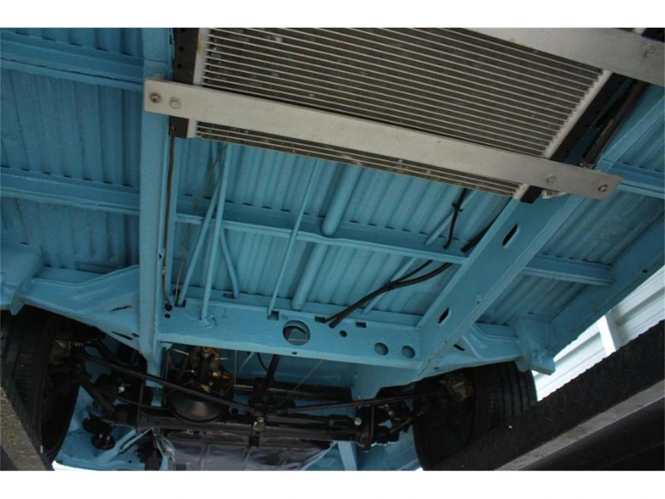 1995 Volkswagen Type 2 - Image 9 of 17