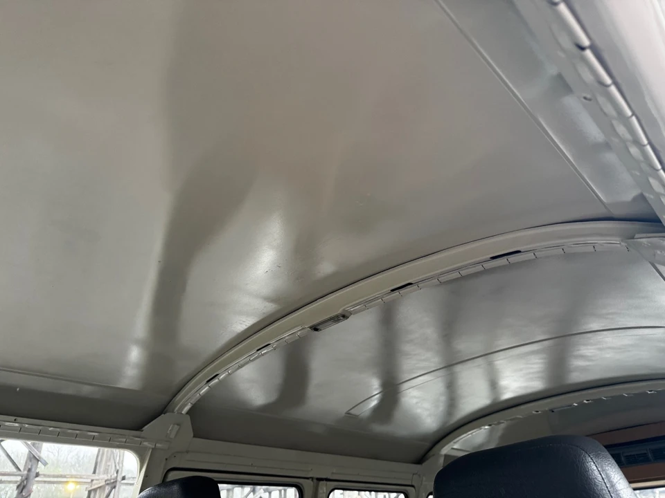 1995 Volkswagen EuroVan - Image 12 of 21