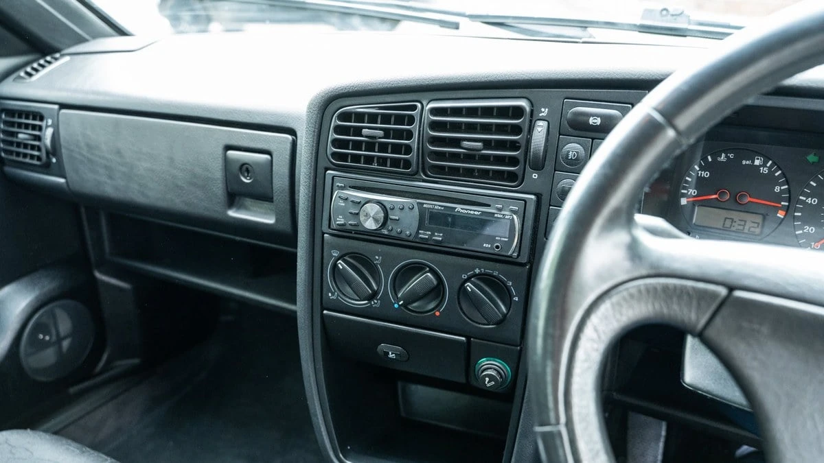 1995 Volkswagen Corrado - Image 27 of 30