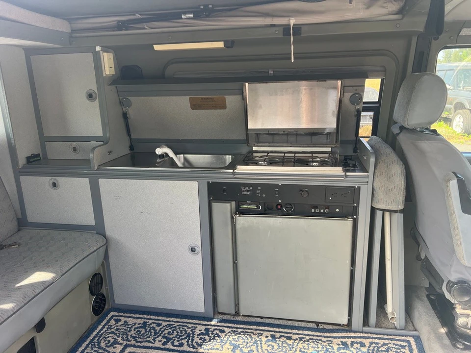 1995 Volkswagen EuroVan - Image 9 of 13