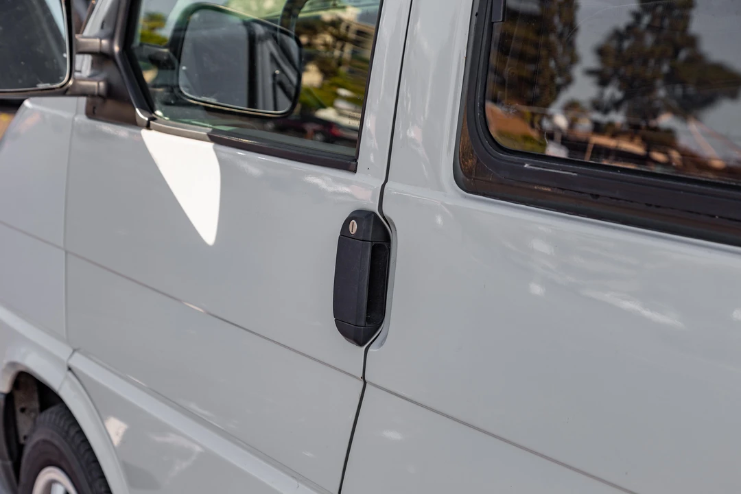 1995 Volkswagen EuroVan - Image 23 of 30