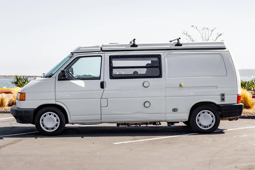 1995 Volkswagen EuroVan - Image 3 of 30