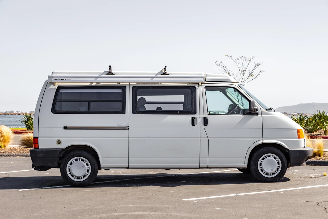 1995 Volkswagen EuroVan - Image 13 of 30