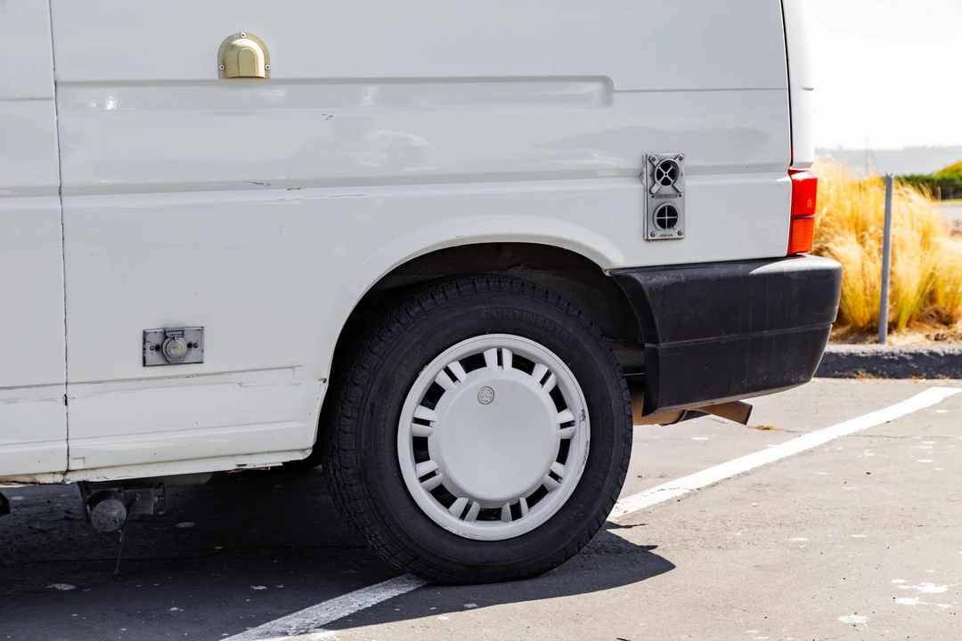 1995 Volkswagen EuroVan - Image 26 of 30