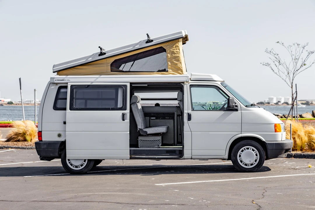 1995 Volkswagen EuroVan - Image 14 of 30