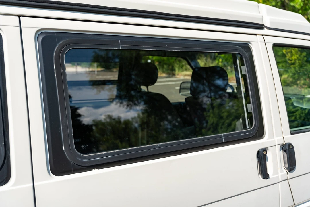 1995 Volkswagen EuroVan - Image 20 of 31