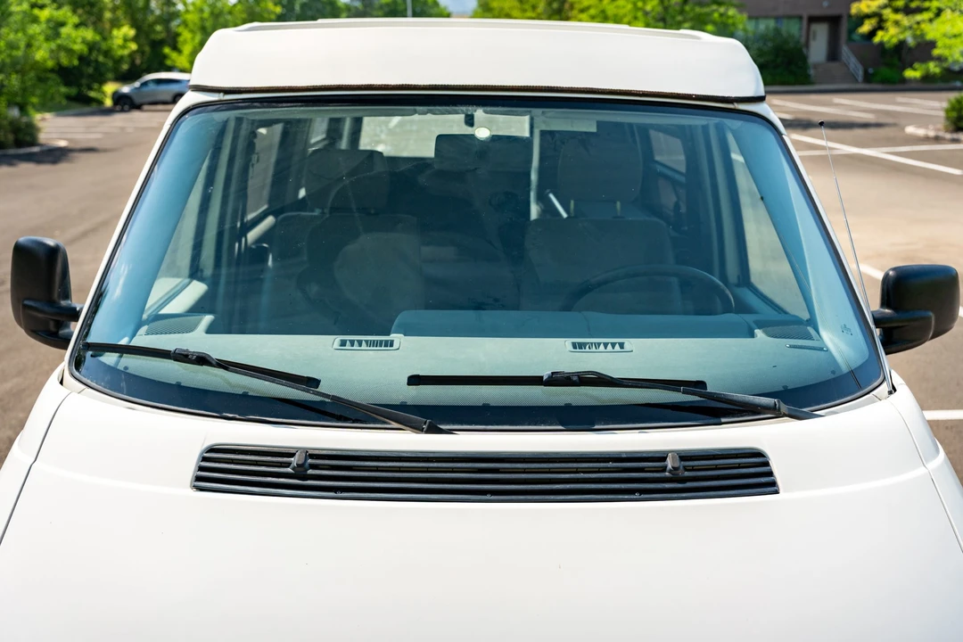 1995 Volkswagen EuroVan - Image 17 of 31