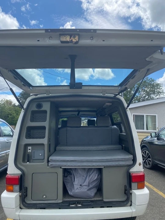 1995 Volkswagen EuroVan - Image 4 of 16