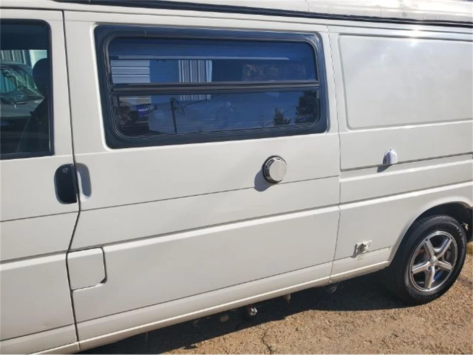 1995 Volkswagen EuroVan - Image 28 of 30