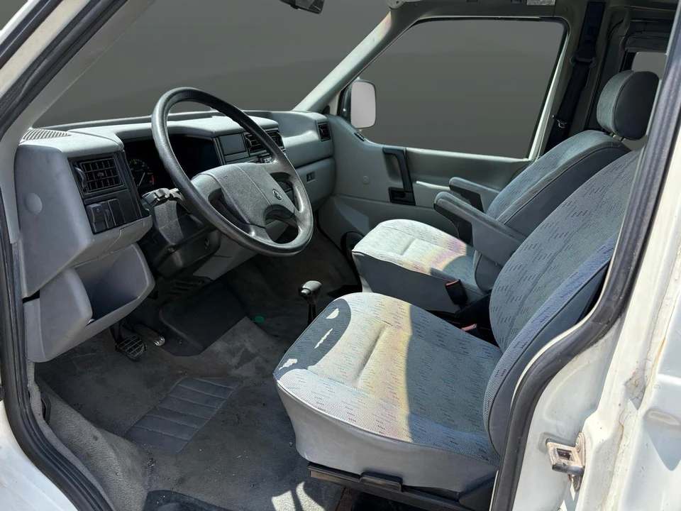 1995 Volkswagen EuroVan - Image 6 of 17