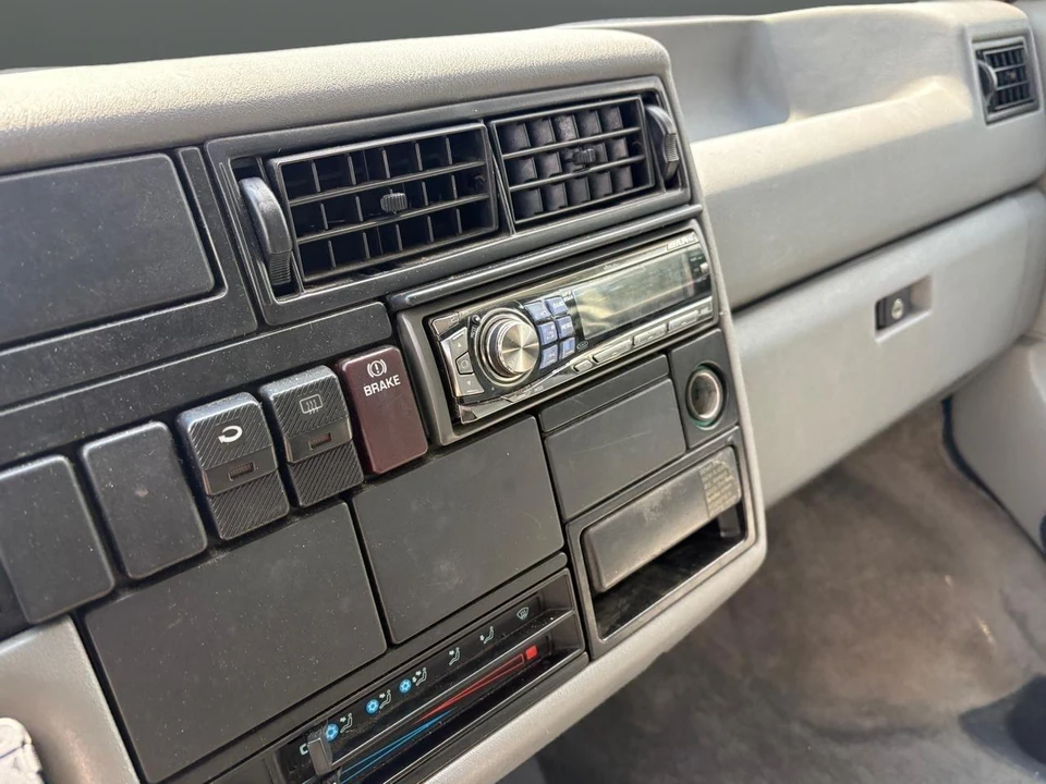 1995 Volkswagen EuroVan - Image 15 of 17