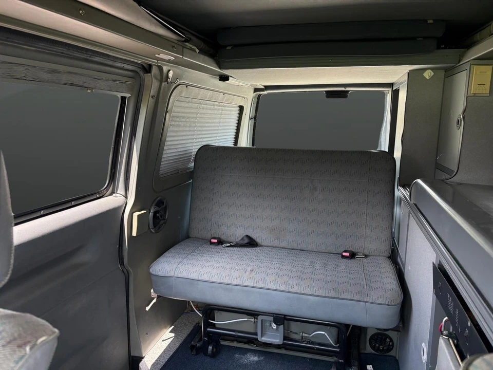 1995 Volkswagen EuroVan - Image 8 of 17
