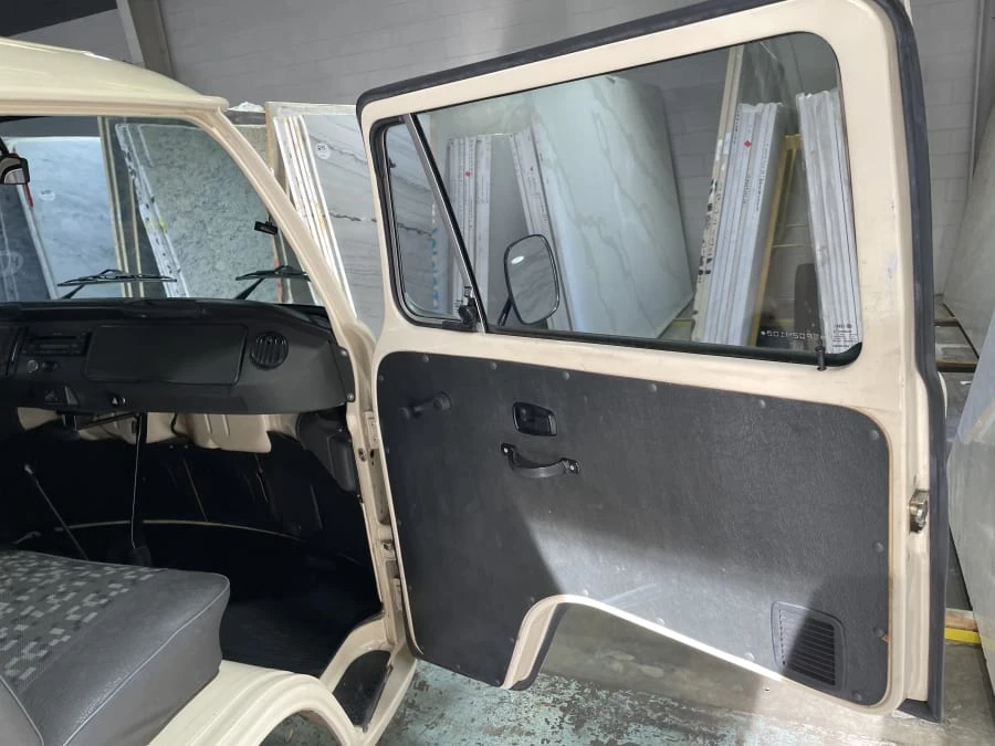 1995 Volkswagen Bay-Window Bus - Image 13 of 18