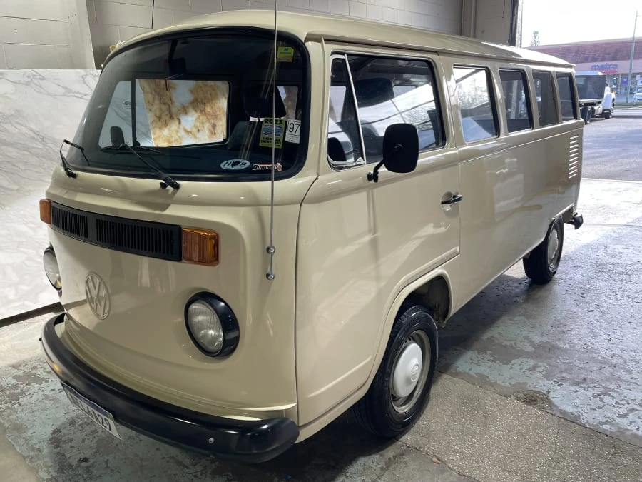 1995 Volkswagen Bay-Window Bus - Image 5 of 18