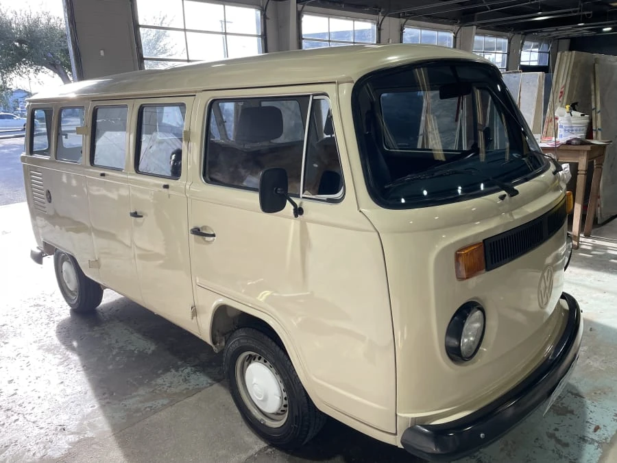 1995 Volkswagen Bay-Window Bus - Image 9 of 18