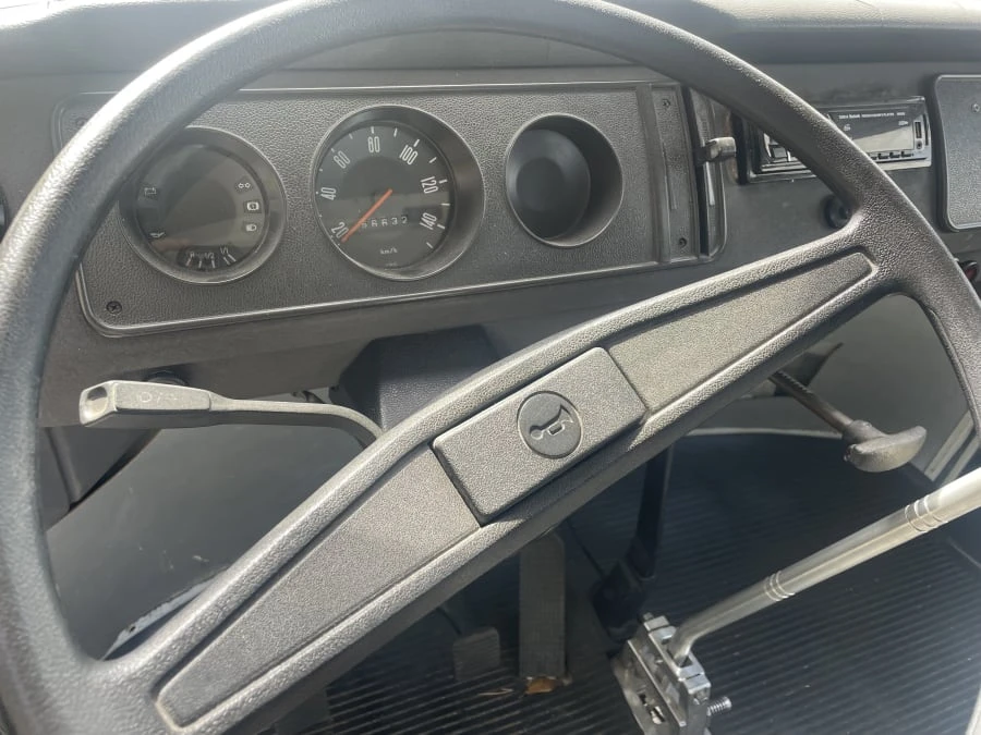 1995 Volkswagen Bay-Window Pickup - Image 6 of 7