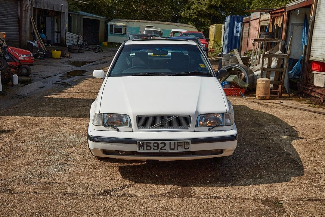 1995 Volvo - Image 2 of 30