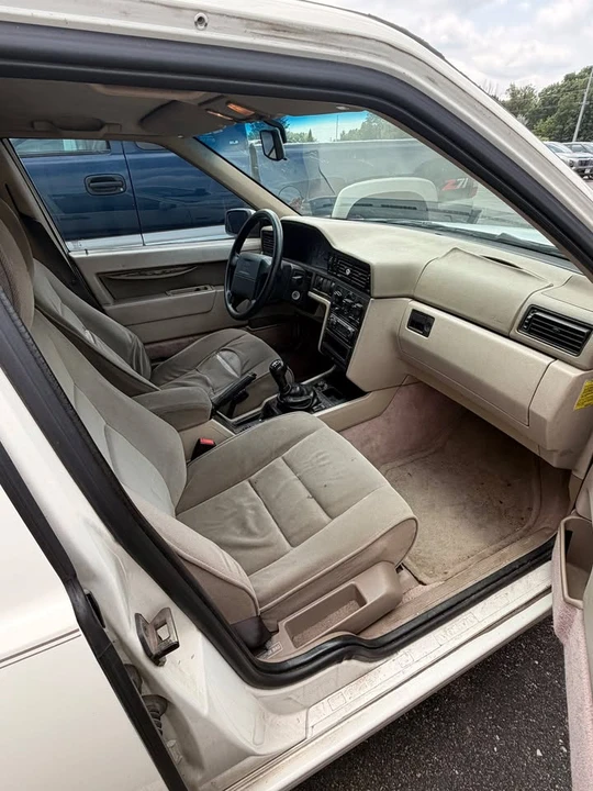 1995 Volvo 850 - Image 7 of 12