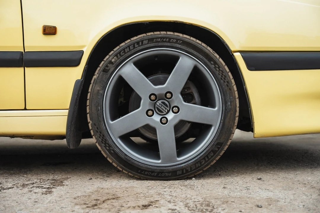 1995 Volvo 850 T-5R - Image 16 of 30