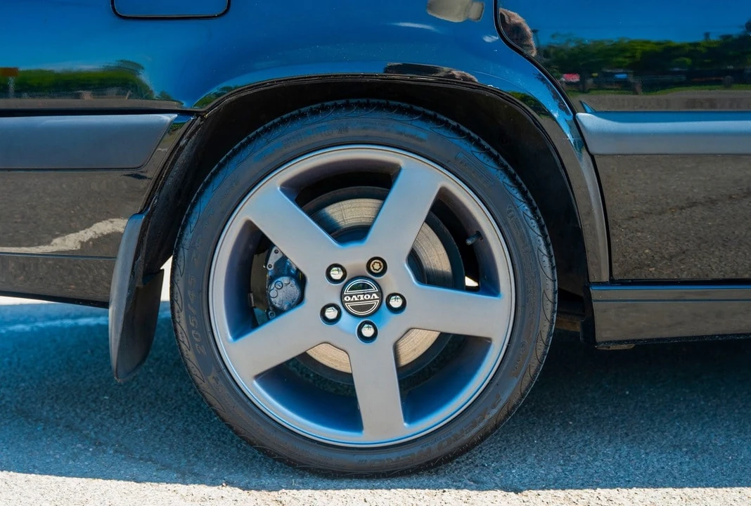 1995 Volvo 850 T-5R - Image 25 of 30
