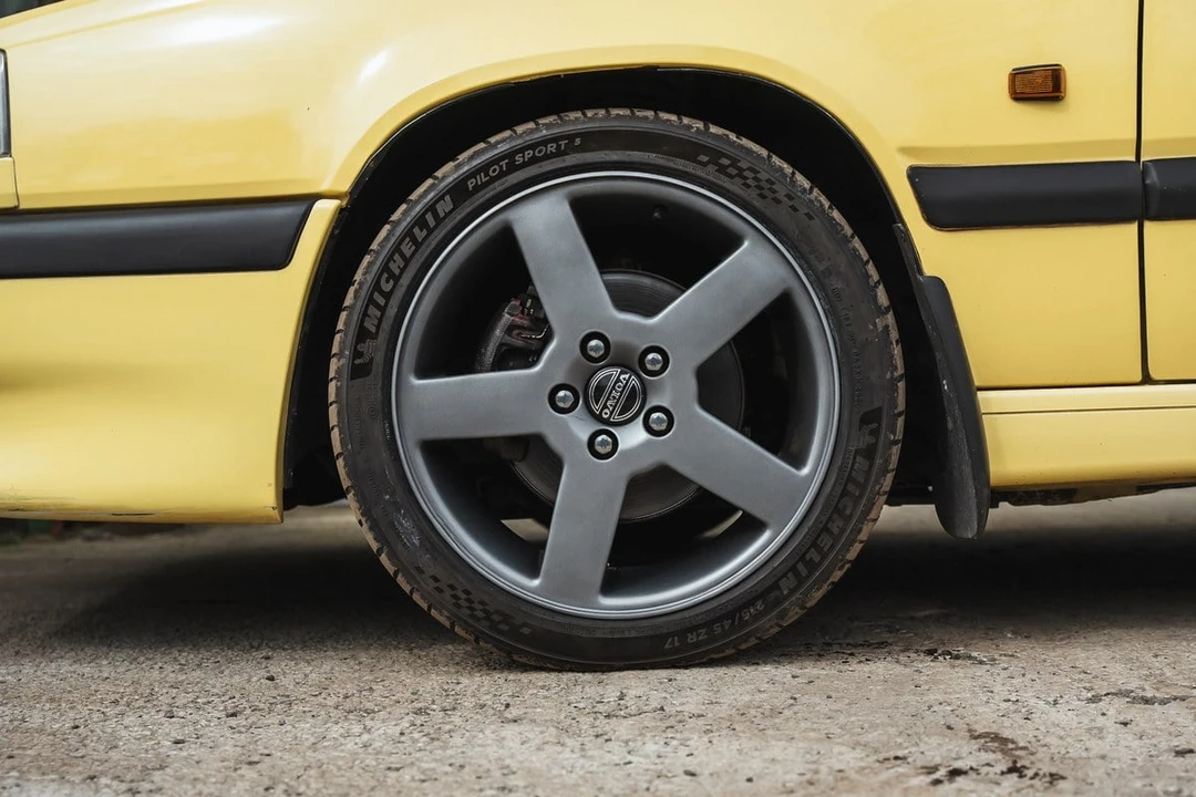1995 Volvo 850 T-5R - Image 14 of 30