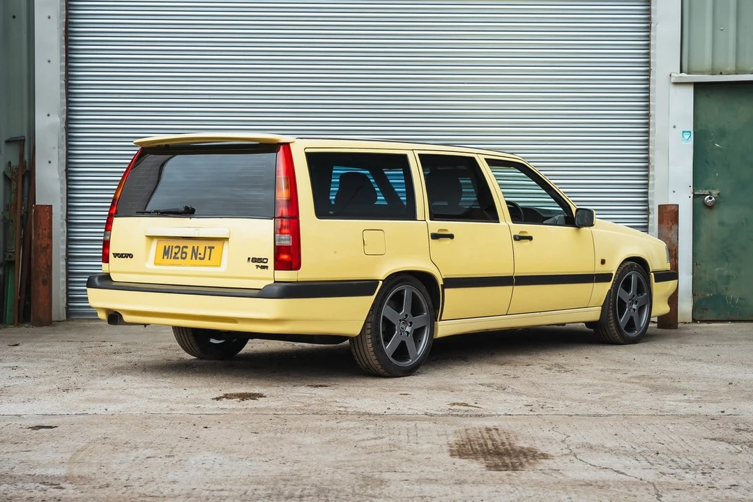 1995 Volvo 850 T-5R - Image 11 of 30