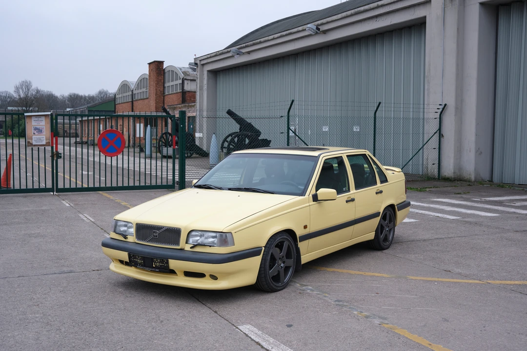 1995 Volvo 850 T-5R - Image 11 of 31