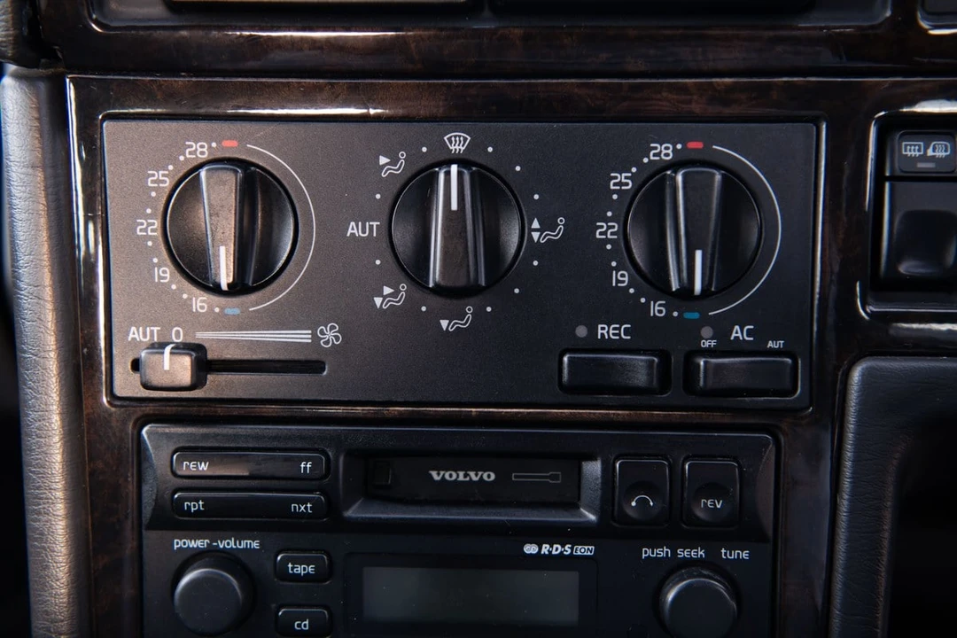 1995 Volvo 850 T-5R - Image 21 of 30