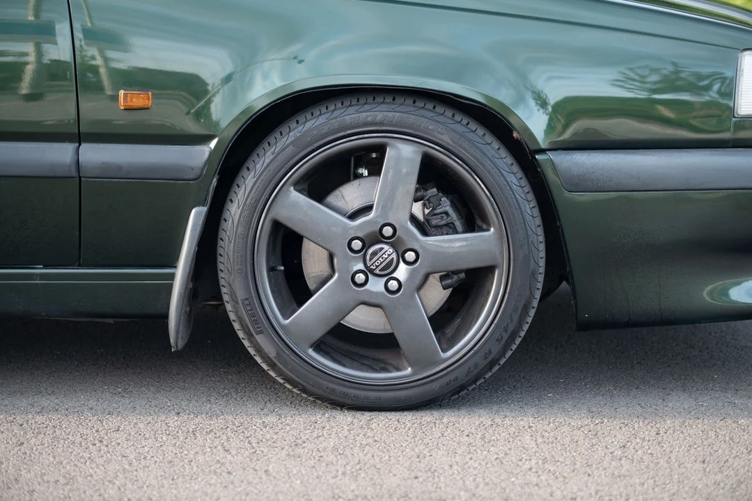 1995 Volvo 850 T-5R - Image 9 of 30