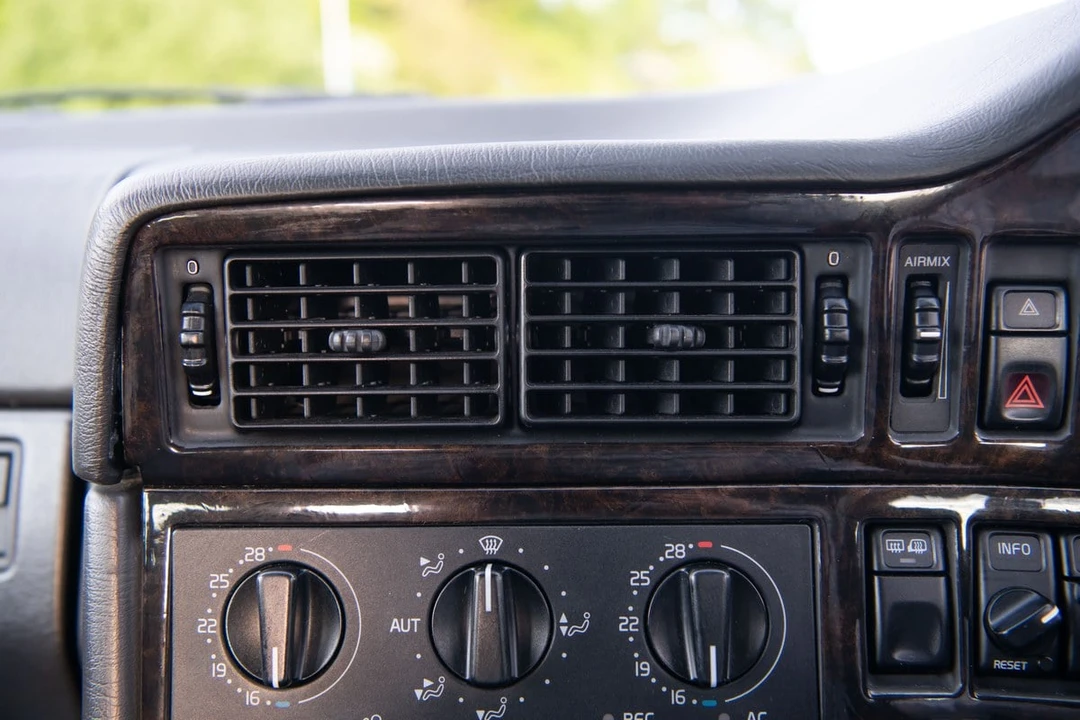 1995 Volvo 850 T-5R - Image 20 of 30