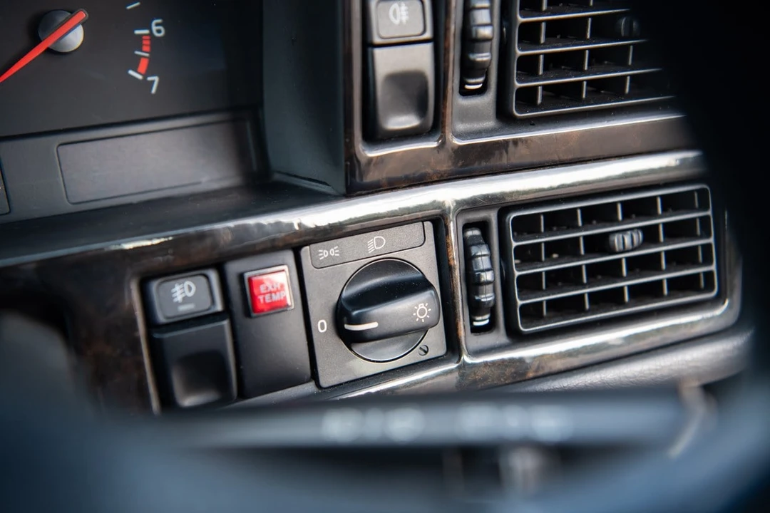1995 Volvo 850 T-5R - Image 24 of 30