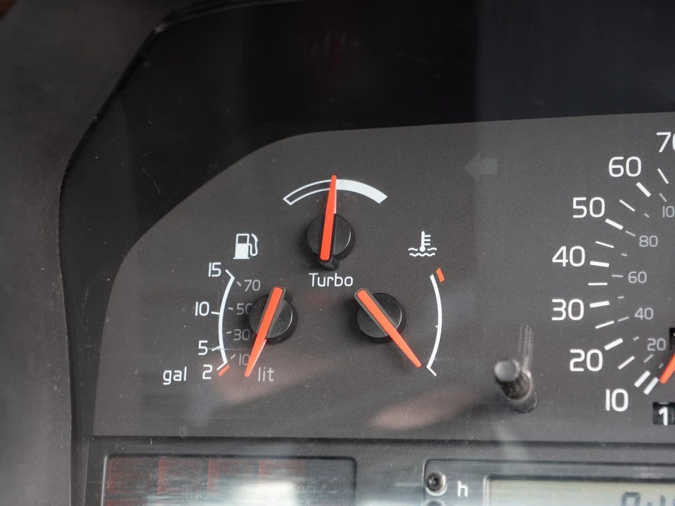 1995 Volvo 850 T-5R - Image 28 of 30