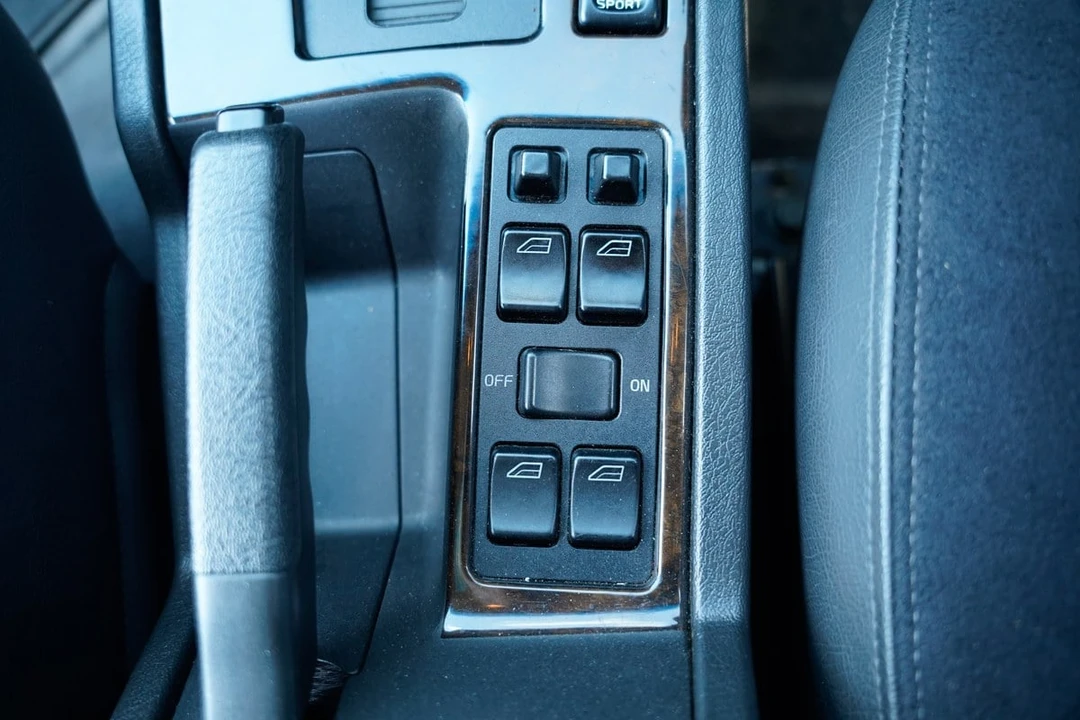 1995 Volvo 850 T-5R - Image 26 of 31