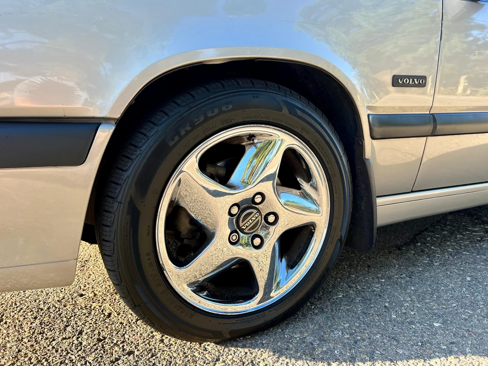 1995 Volvo 850 Turbo - Image 24 of 31