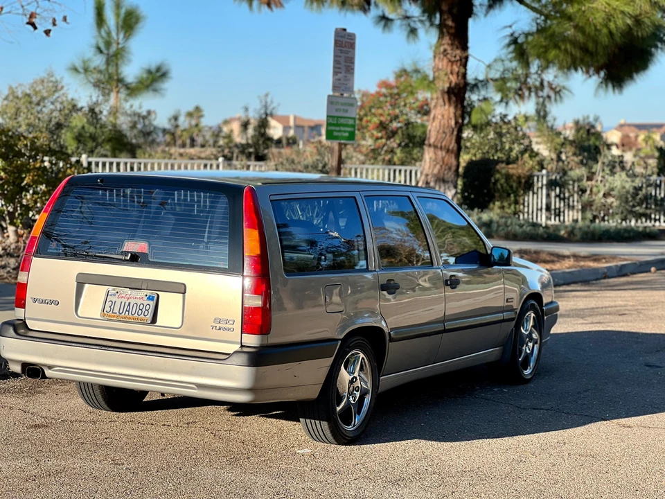 1995 Volvo 850 Turbo - Image 10 of 31